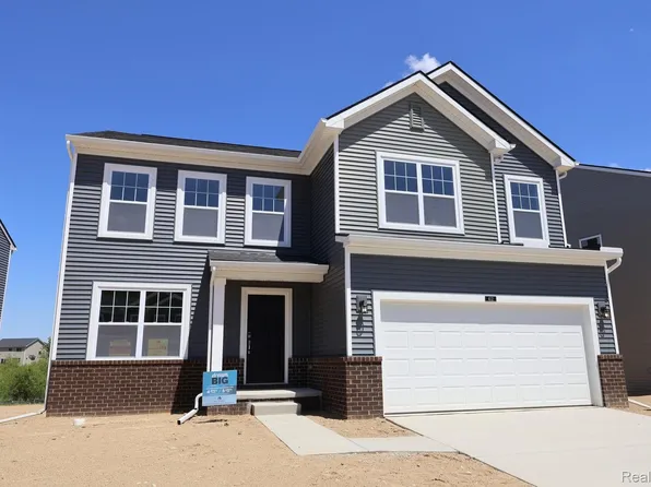 412 Hidden River West W, Holly, MI 48442