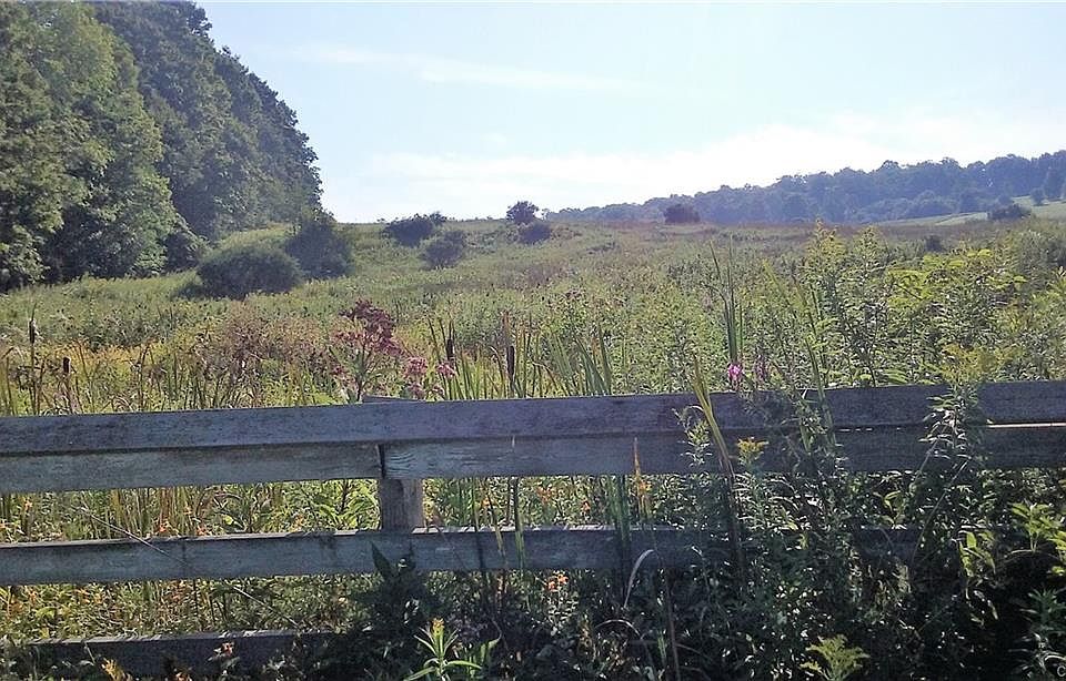 2nd image of 5652 E Lake Rd