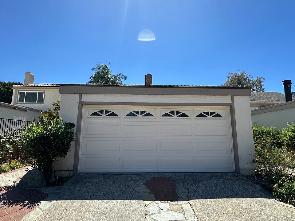 54 Willow Tree Ln