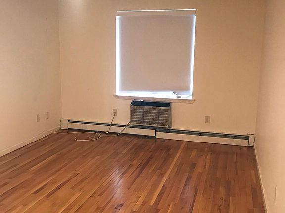 4th image of 3308 Griswold Ave