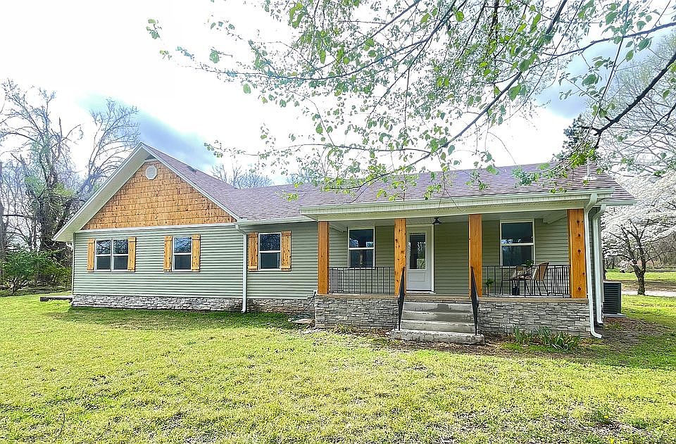 1st image of 18748 Fir Rd