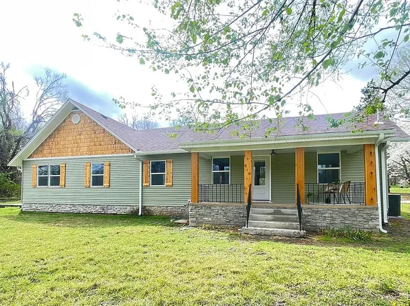 18748 Fir Rd, Joplin, MO 64801