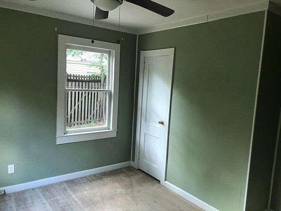 4th image of 235 W Hillcrest Dr