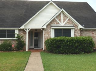 2915 N Blue Meadow Cir, Sugar Land, TX 77479
