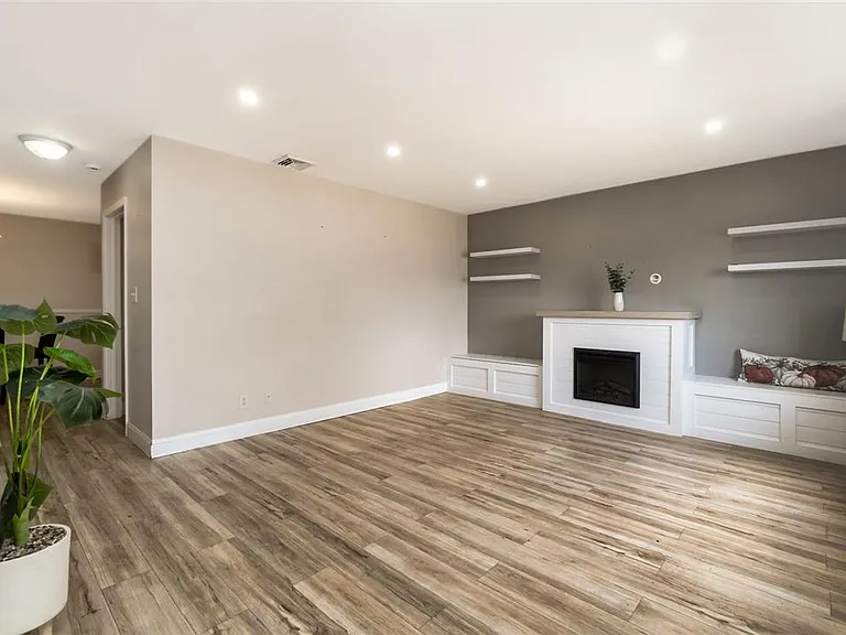 1535 Irene St — Photo 4