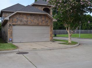 10902 Panther Ct, Houston, TX 77099