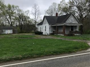 945 Jonesville Rd, Columbus, IN 47201