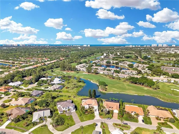 2203 Regal WAY, NAPLES, FL 34110