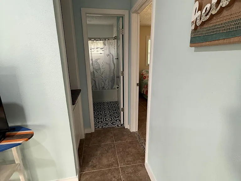 6814 Driftwood Dr — Photo 13