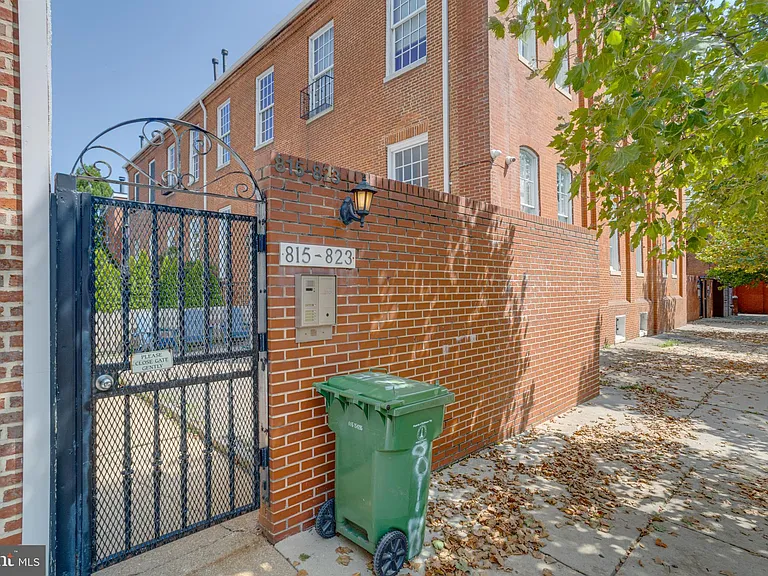 821 S Sharp St — Photo 26