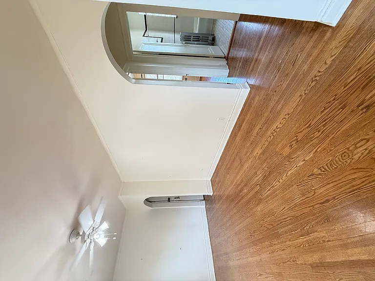 2141 N Spaulding Ave #2E — Photo 4