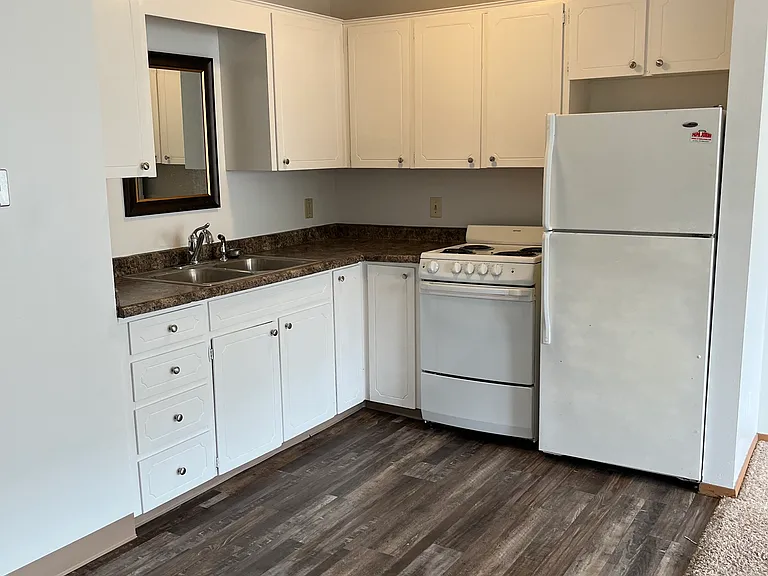 401 SW Elm St #1 — Photo 6