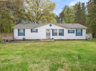 1050 Tyler Rd, Walnut Cove, NC 27052