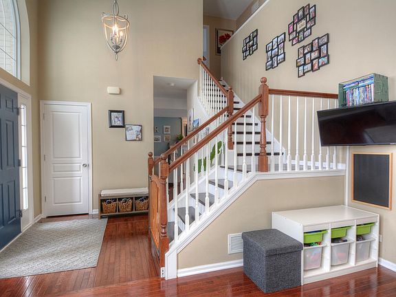 2nd image of 2409 Woodside Dr