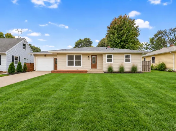 225 12th St S, Hudson, WI 54016