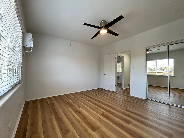 1957 Frank St / 2519 Virginia Ave — Photo 27