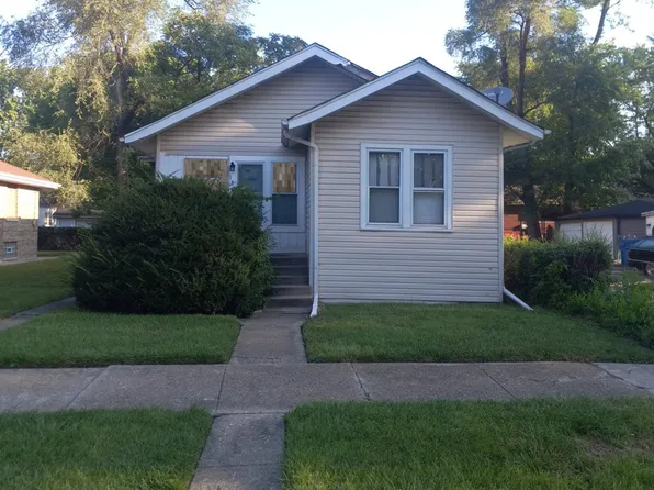 153 E 148th St, Harvey, IL 60426
