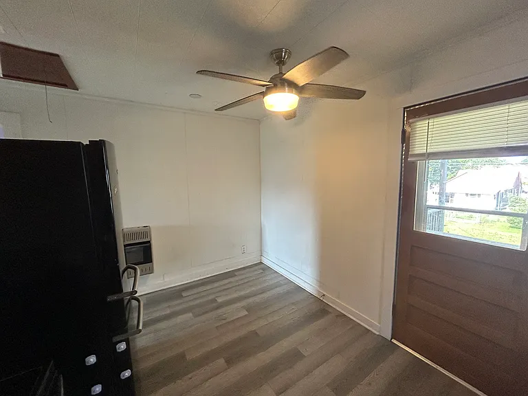 2305 Jefferson Ave — Photo 5