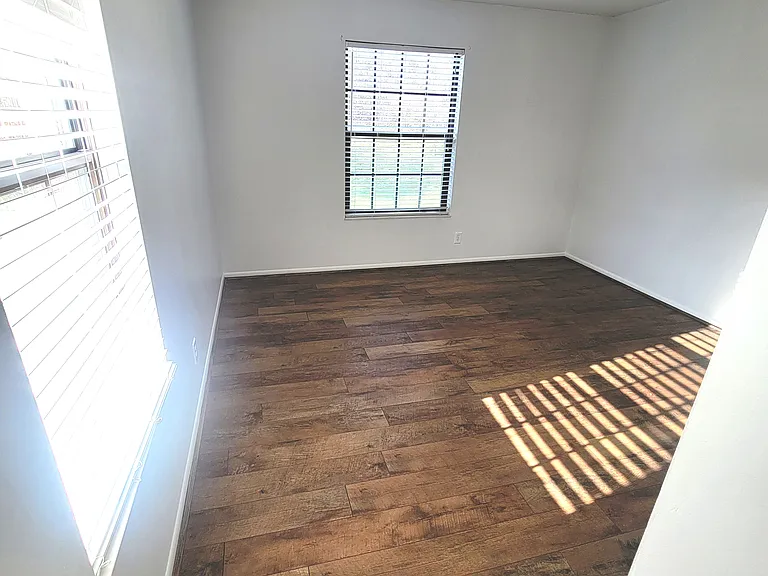 1608 Shady Cove Ln — Photo 25