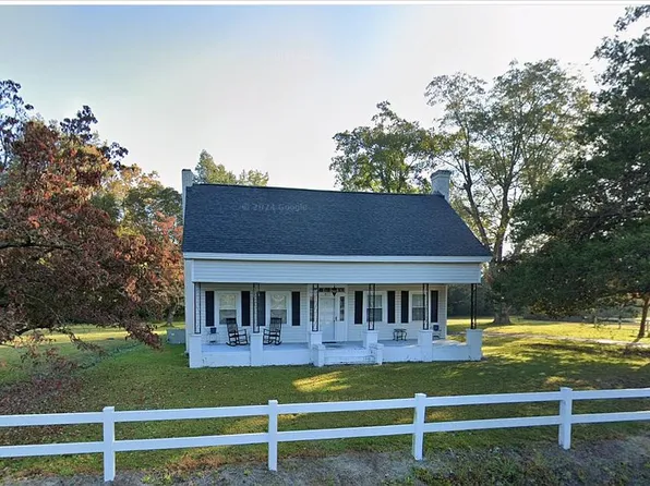 877 Sunset Park Rd, Bladenboro, NC 28320