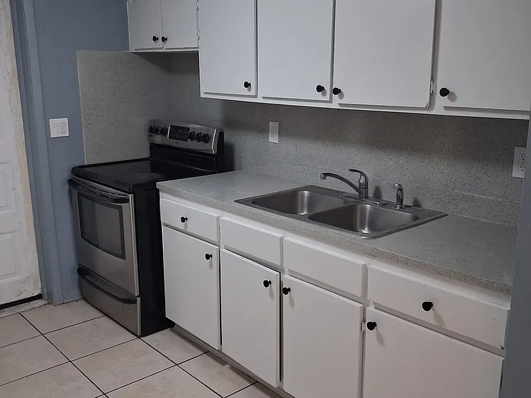 3450 Applewood Ter #B — Photo 7