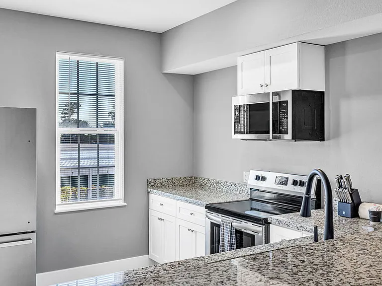 109 E Orchard Loop — Photo 11