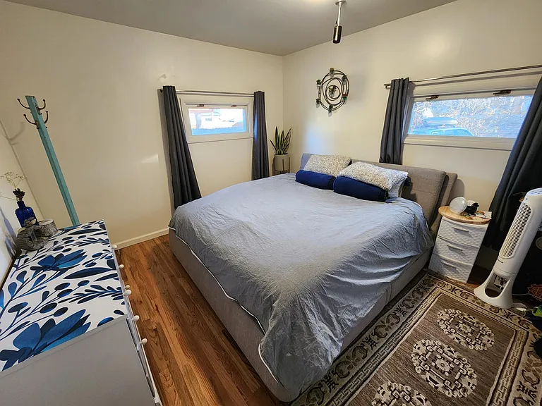 4709 W Irving St — Photo 9