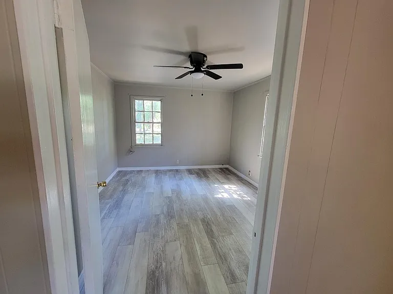 4290 Dallas St — Photo 20