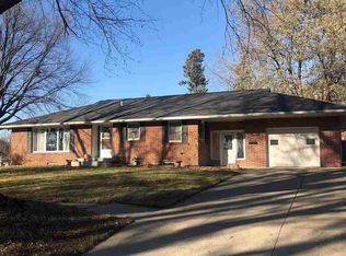 1105 11th St, Sheldon, IA 51201