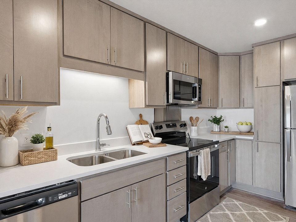 1st image of 2550 Rice St #222