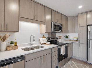2550 Rice St #333, Saint Paul, MN 55117