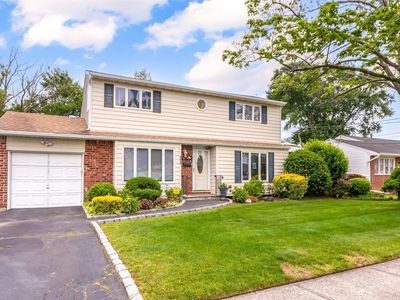 313 W 18th Street, Deer Park, NY, 11729