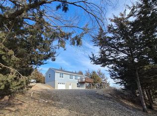 163 Oak Park Rd, Yankton, SD 57078