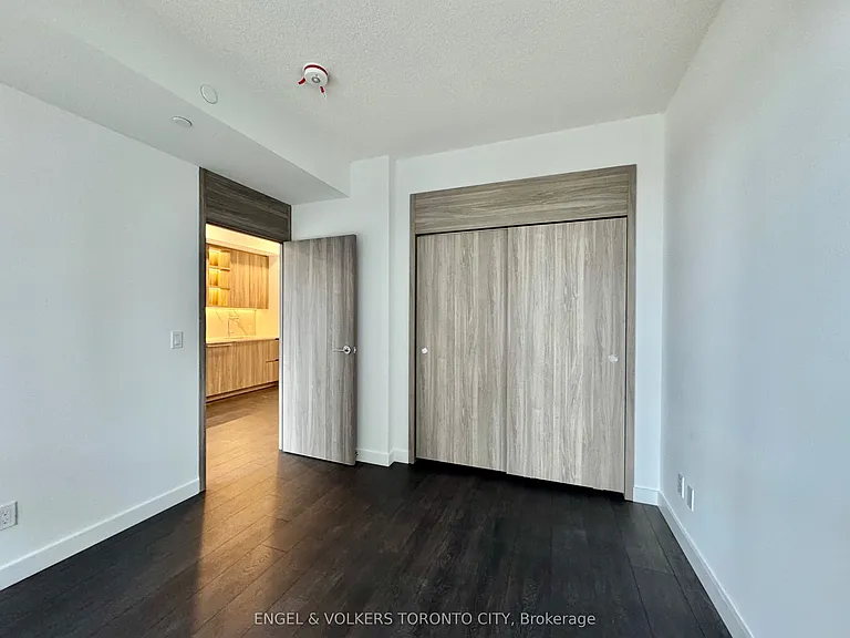 75 Billes Hts #1112 — Photo 10