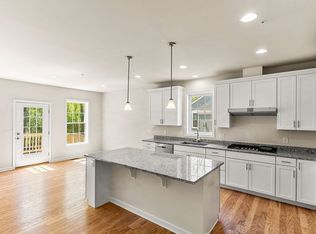 31 Sienna Cir #3712, Upton, MA 01568