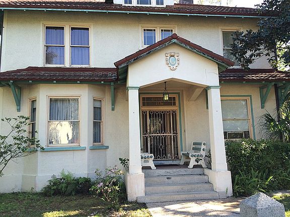 2nd image of 2736 College St