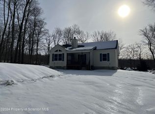 1185 Iroquois Ave, Gouldsboro, PA 18424
