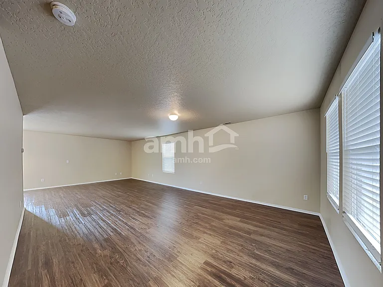 363 E Ivy Glade St — Photo 7