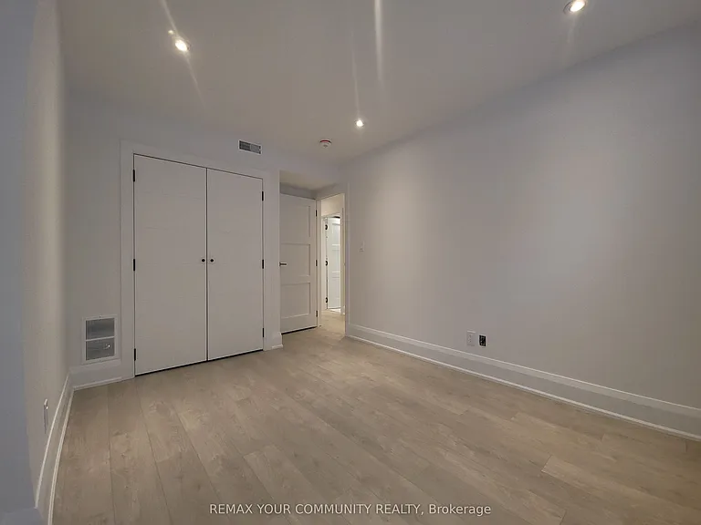 248 Gladstone Ave #BASEMENT — Photo 5