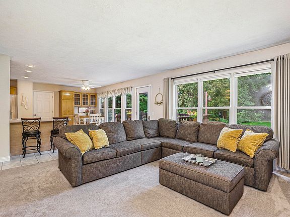 3rd image of 7203 Stoney Creek Dr