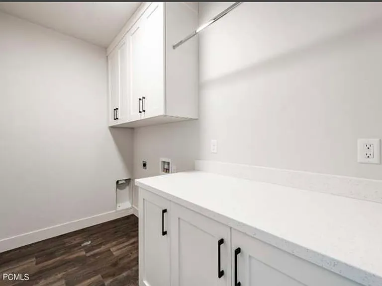 182 E Valley Vw — Photo 18