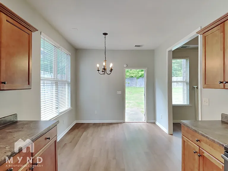 1192 Washington Dr — Photo 9