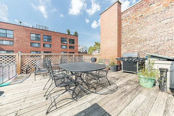 Rented by Triplemint | media 24