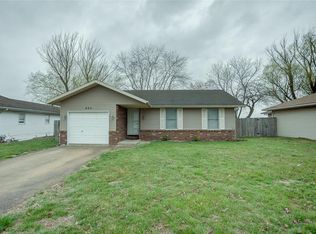 425 Deer Run, Moro, IL 62067