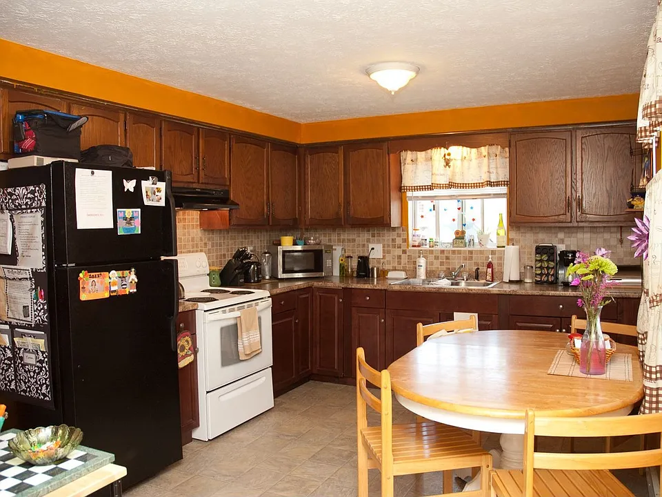 Kitchen 1