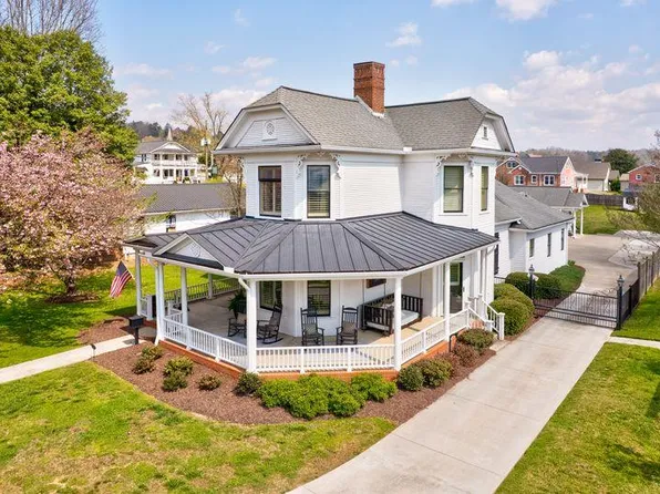85 River St, Ellijay, GA 30540