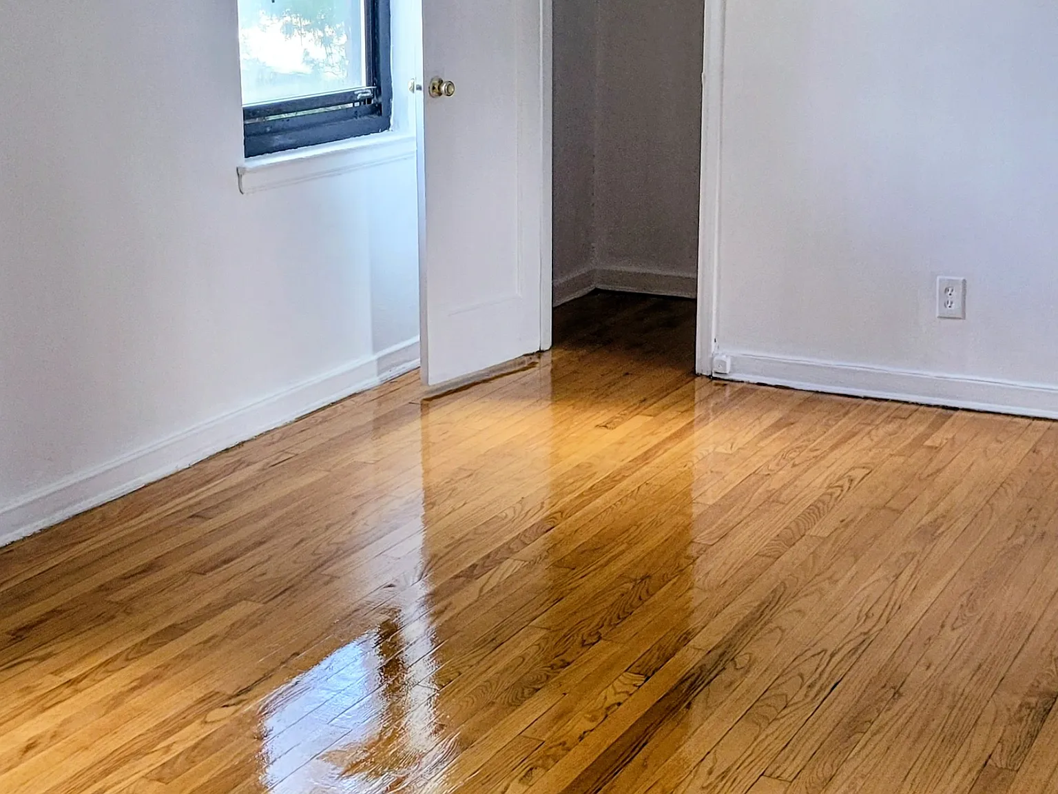2 bed, 700 sqft, $2,275 — Photo 4