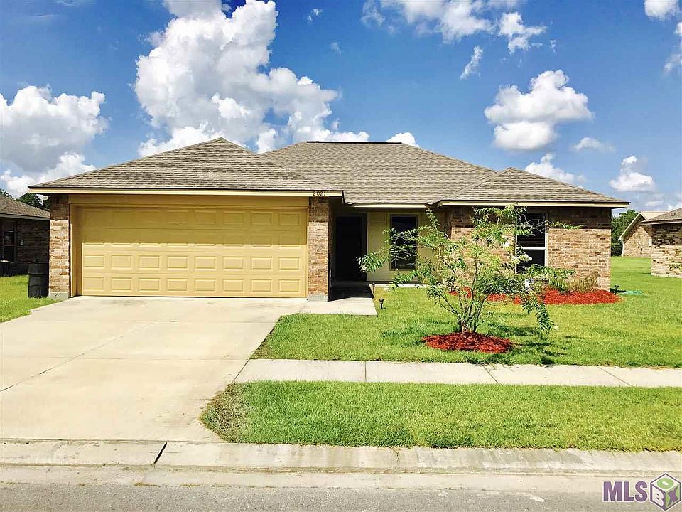 1st image of 2021 S Helens Way Ave