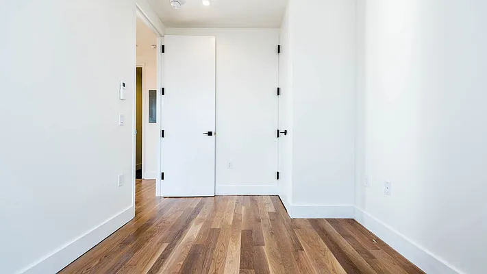 Rented by Nooklyn NYC LLC | media 29