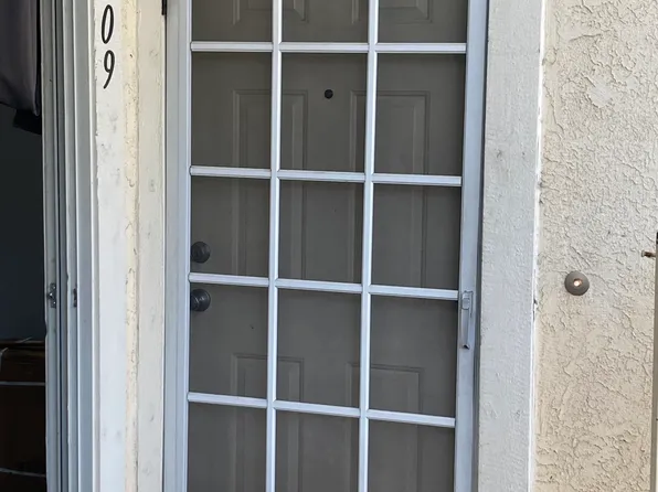 2009 Blackberry Cir, Oxnard, CA 93036